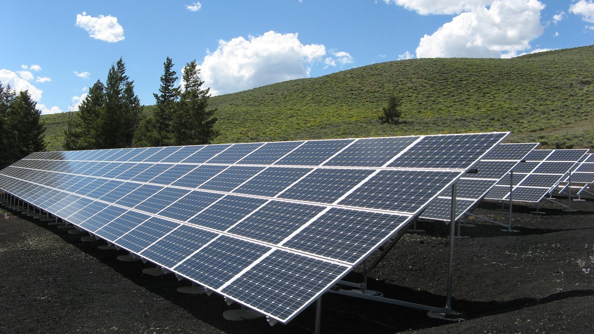 What are some benefits of using solar panels?